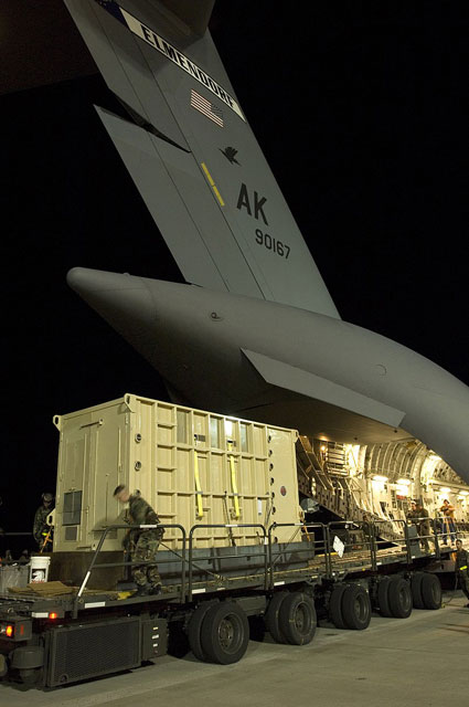         - https://upload.wikimedia.org/wikipedia/commons/thumb/6/6d/C-17_Elephant_Transport.jpg/800px-C-17_Elephant_Transport.jpg
